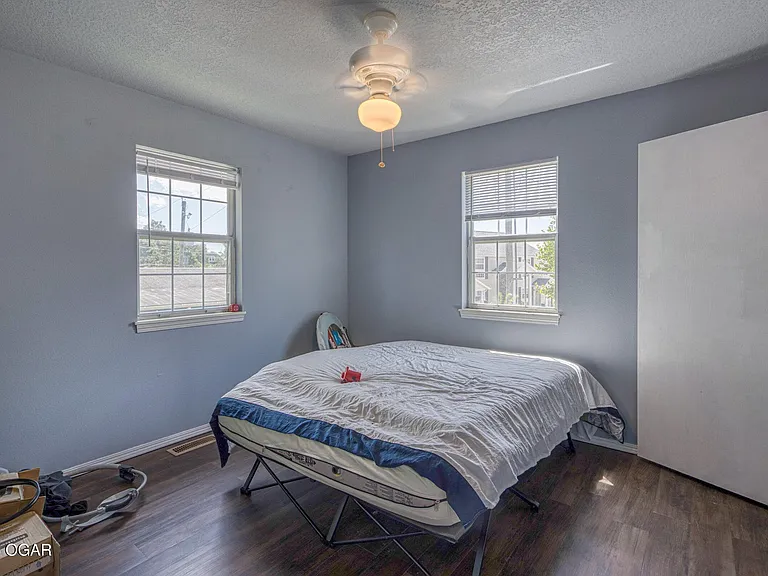 826 S Patterson Ave — Photo 5
