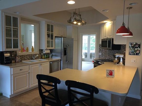 2nd image of 12371 SW Elsinore Dr