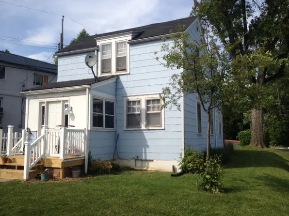 8 S 15th St, Camp Hill, PA 17011