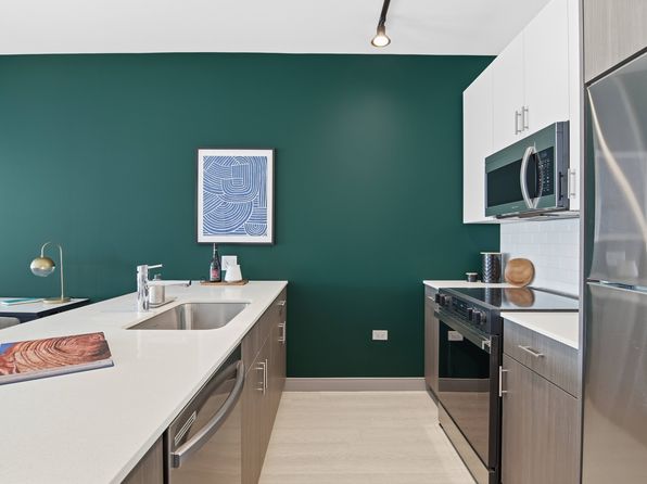 25 E Algonquin Rd #552