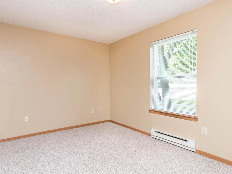 Campus View Apartments — Photo 14