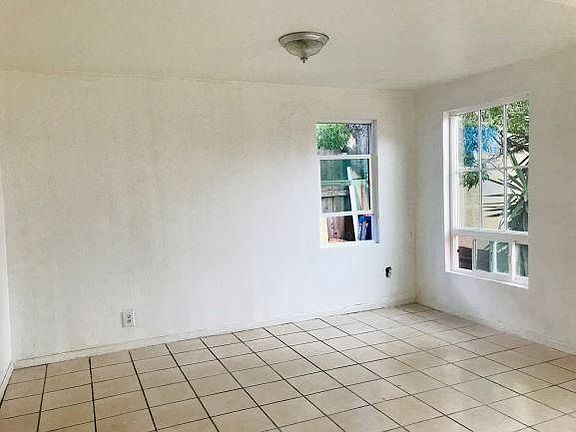 3rd image of 5140 Panama Ave