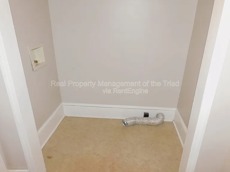 504 Oxford St — Photo 5