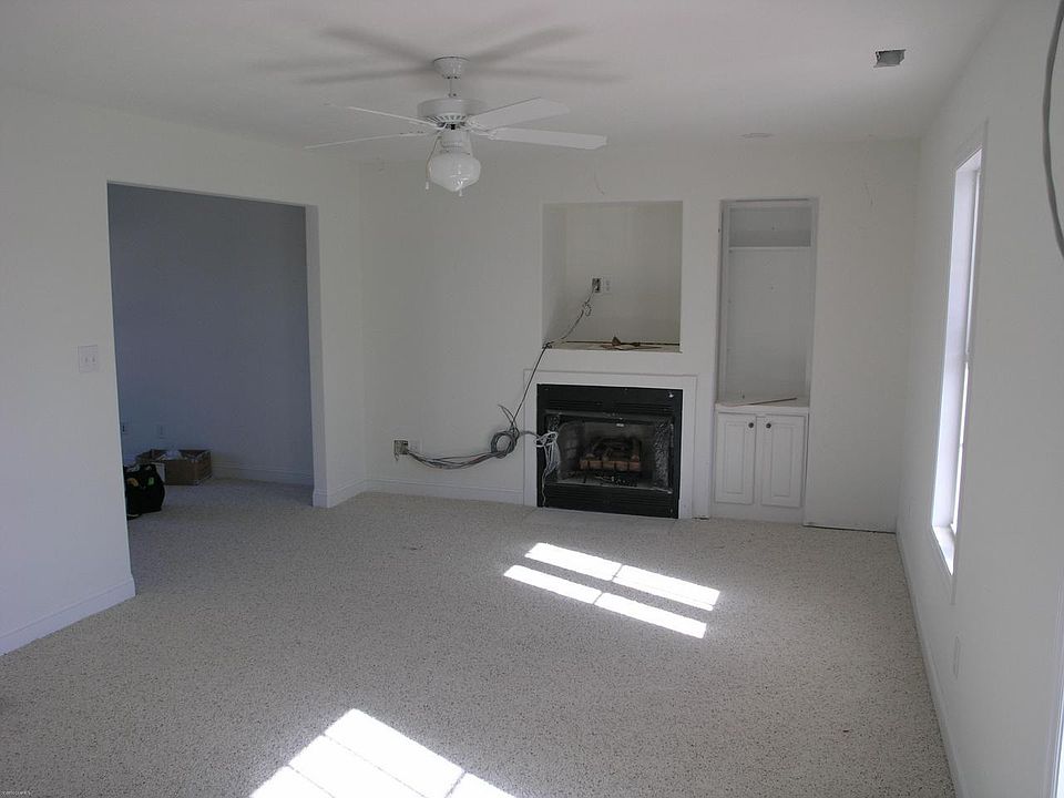 2nd image of 100 MADISON BAY
