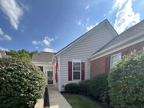 5891 Oak Path Ln, Columbus, OH 43213