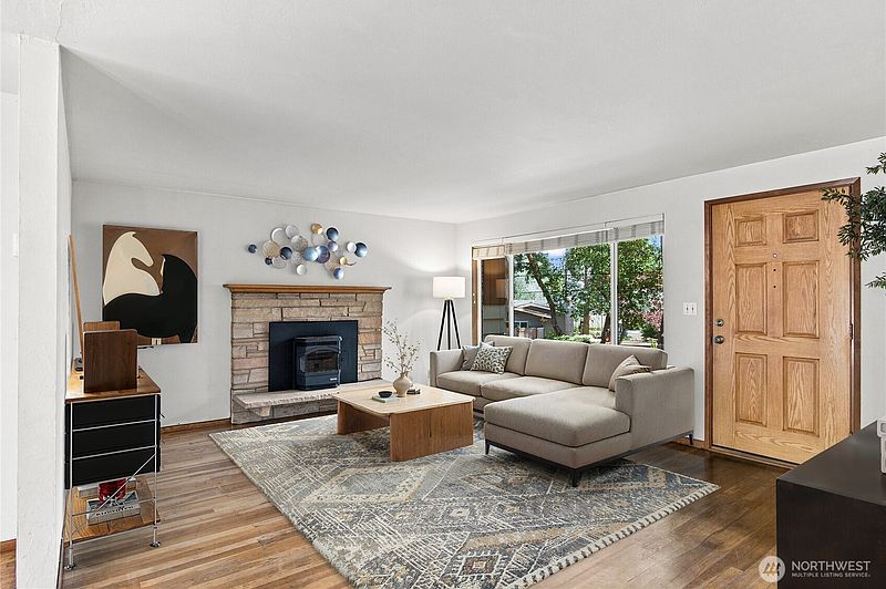 3rd image of 3839 145th Avenue SE