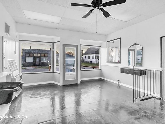 3rd image of 1241 Michigan Ave