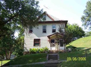 24-24 1/2 Mulberry St, Savanna, IL 61074