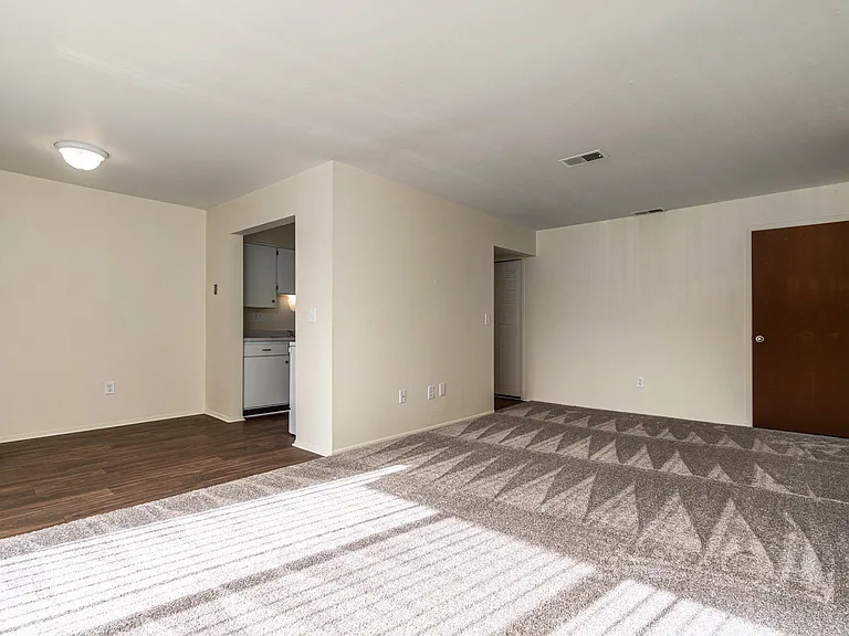 Cozy dining room space in Drawbridge Apartments East in Harrison Township, MI