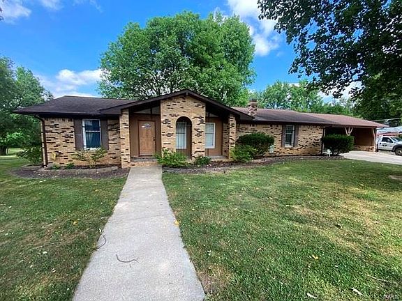 2nd image of 902 Cottonwood Ln