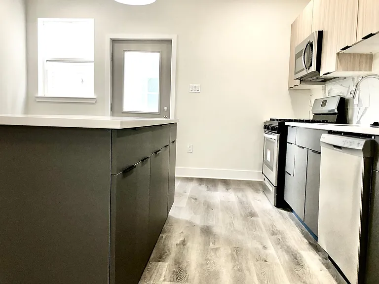2510 E Tioga St #C23 — Photo 8