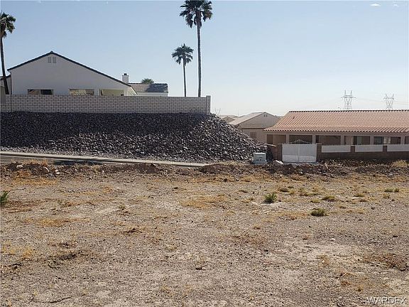 3rd image of 2405 McCormick Blvd