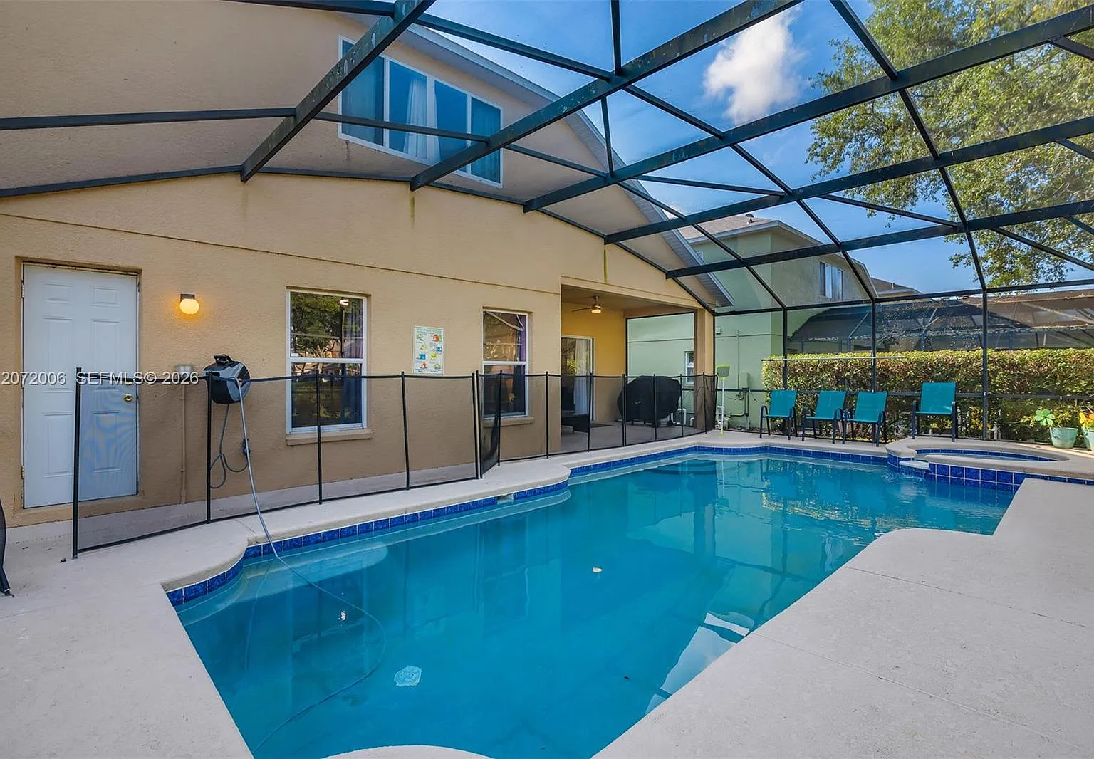 5 bed, 3.5 bath, $3,700 — Photo 2