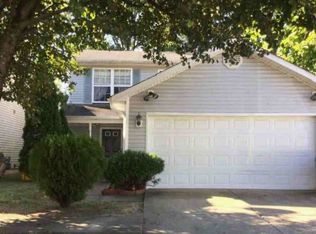 6308 Cottage Field Cir, Louisville, KY 40218
