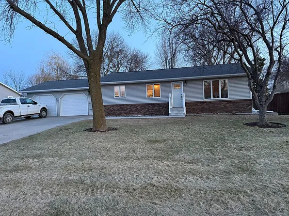 796 Rose St, Wabasso, MN 56293