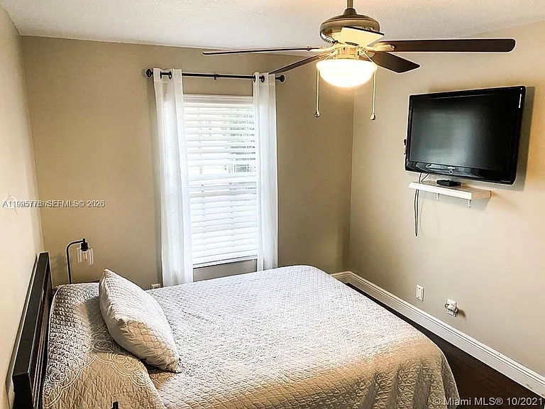3657 Asperwood Cir #3657 — Photo 4