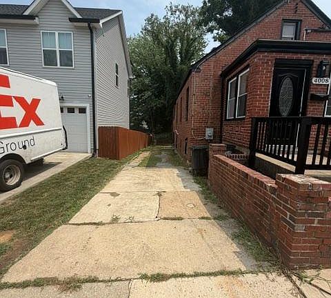 4th image of 4008 Alton St
