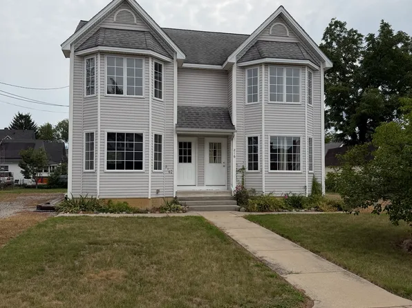 216 N Hickory St #216, Owosso, MI 48867