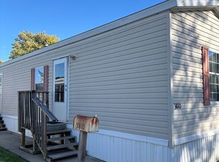 3810 1st St, Park City, IL 60085