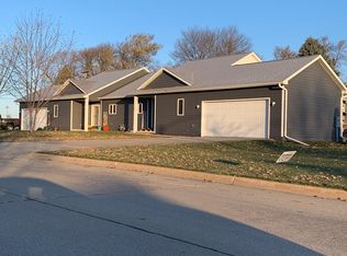 1204 Country Club Ln, Manson, IA 50563