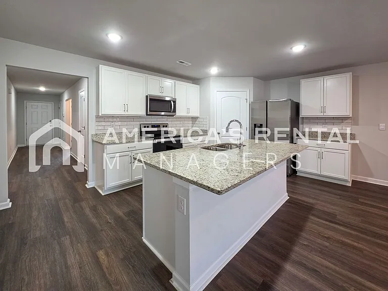 1508 Heritage Cir SE — Photo 20