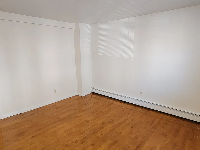 667 Saratoga St #2 — Photo 6