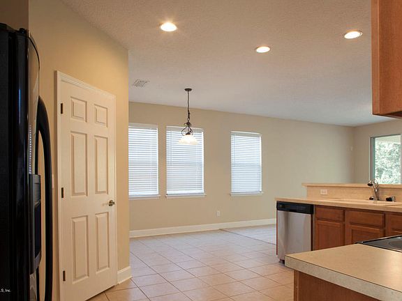 4th image of 3325 Turkey Creek Dr