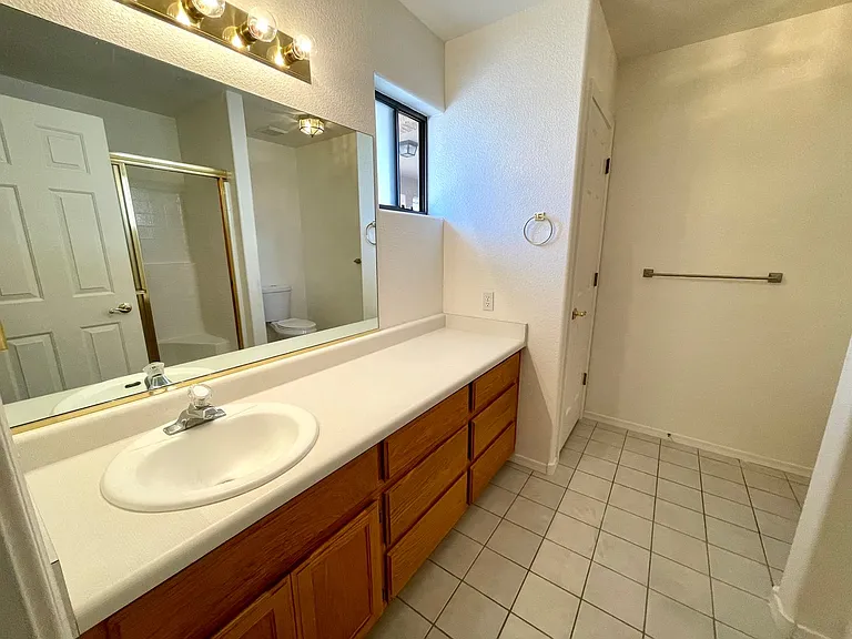 2021 Chambers Ave — Photo 25