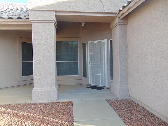 3rd image of 3250 E Rosemonte Dr