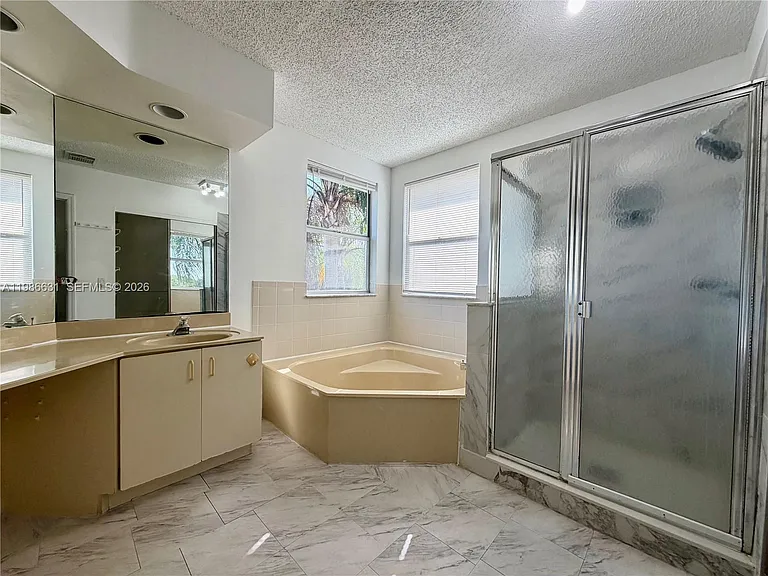 12619 NW 11th Pl — Photo 58