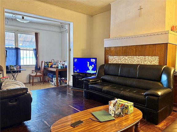 5th image of 6013 20th Ave
