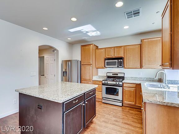 3rd image of 10417 Mulvaney Cir