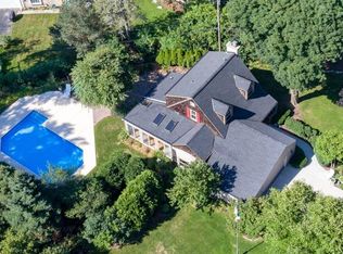 831 W Apple Tree Rd, Glendale, WI 53217