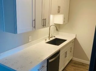 9511 Roosevelt Way NE APT 202, Seattle, WA 98115
