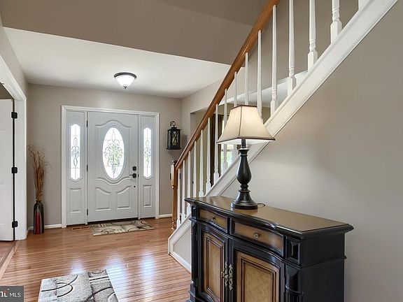 4th image of 104 Ponder Ct