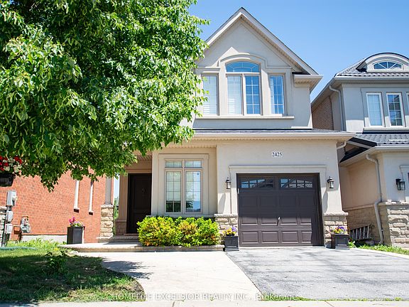 2nd image of 2425 Quetico Cres