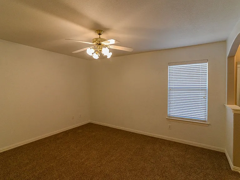 9605 Pinehurst Dr — Photo 13