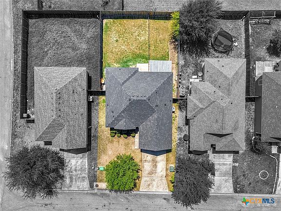 3rd image of 2207 Stoneham