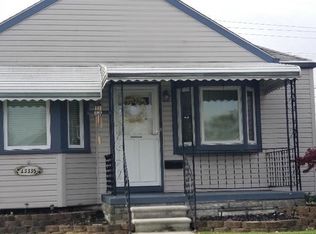 13335 Cunningham St, Southgate, MI 48195