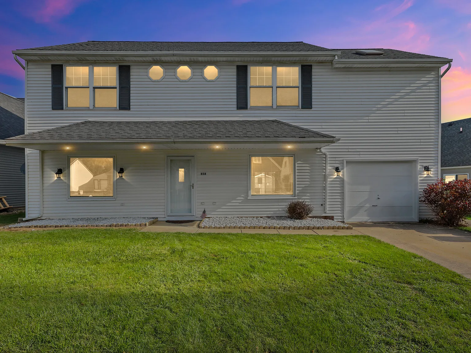 5 bed, 1904 sqft, $2,500 — Photo 1