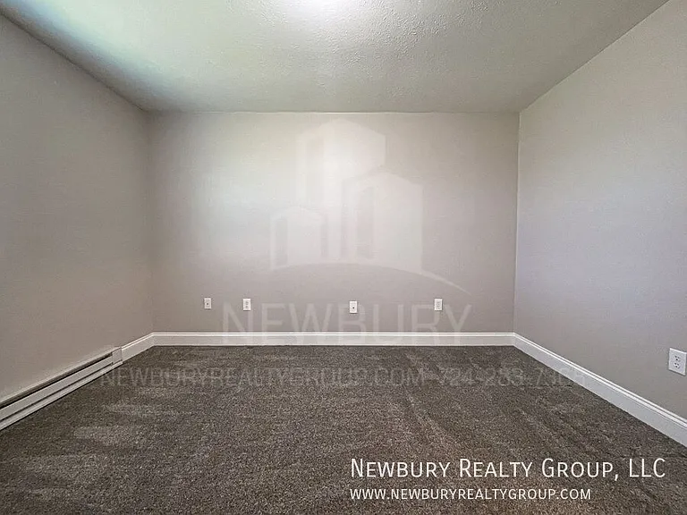 36 Sunbury Est — Photo 29