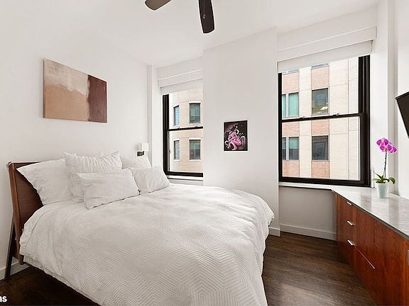 5th image of 65 Nassau St APT 8A