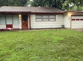 1513 SW 23rd St, Topeka, KS 66611