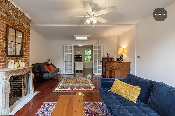 Rented by Triplemint | media 17