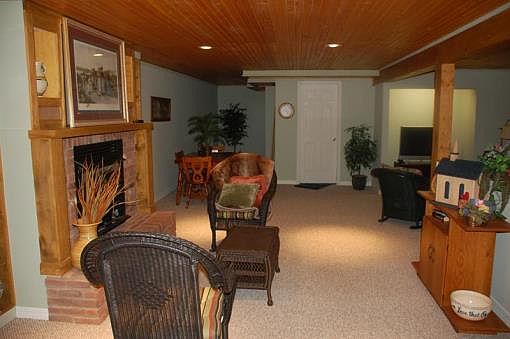 4th image of 27 Dogwood Cir