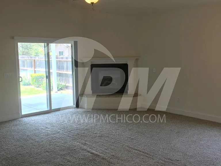 1271 Whitewood Way — Photo 2