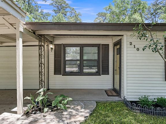 3rd image of 210 Harris Blvd
