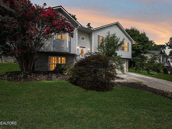 4th image of 7447 Twin Brooks Blvd