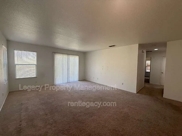 4329 Middlebury Way — Photo 3
