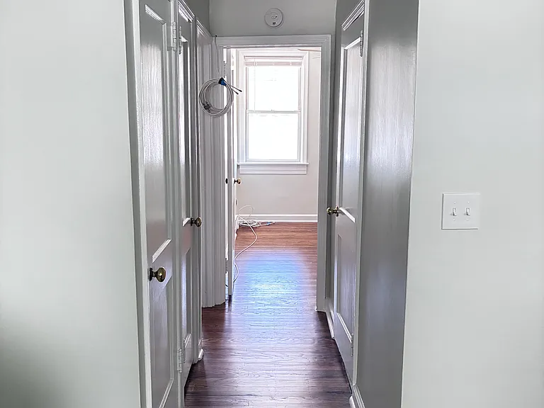 L St — Photo 3